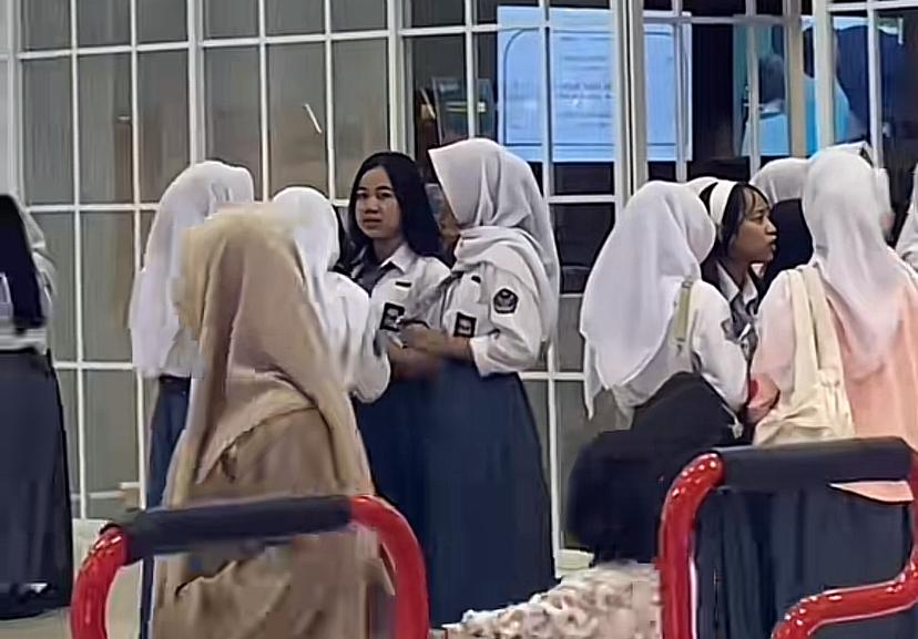 Momen anak SMA menonton film Rangga dan Cinta